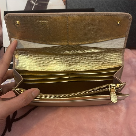 Limited Edition Prada Tricolor Saffiano in Cammeo - Picture 4 of 13